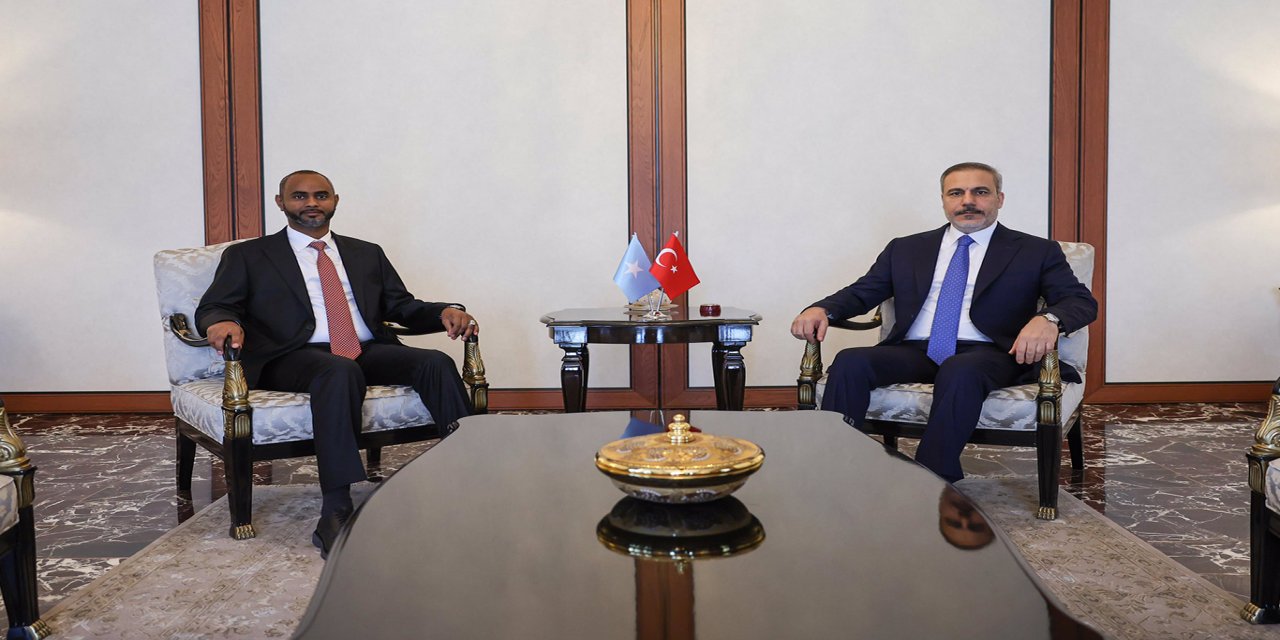 Dışişleri Bakanı Hakan Fidan Somalili bakan ile görüştü