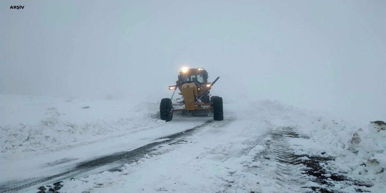 Nisan ayında 181 yerleşim yolu kar nedeniyle ulaşıma kapattı