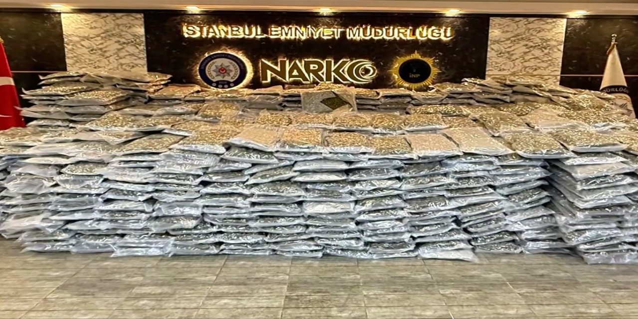 İstanbul'da 880 kilo uyuşturucu madde ele geçirildi