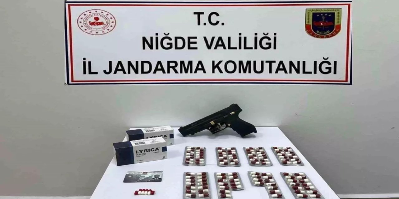 Şüpheli araçta uyuşturucu ele geçirildi