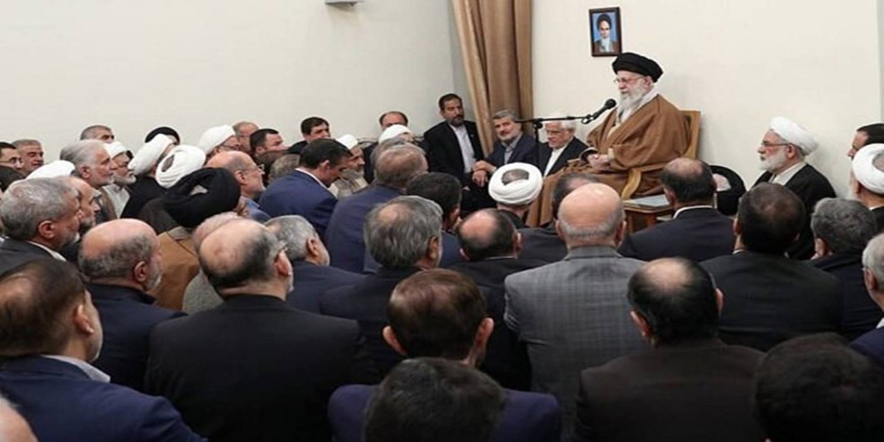 İran rehberi Hamanei: ABD'yle görüşmelere ne aşırı derecede iyimseriz ne de aşırı derecede kötümseriz