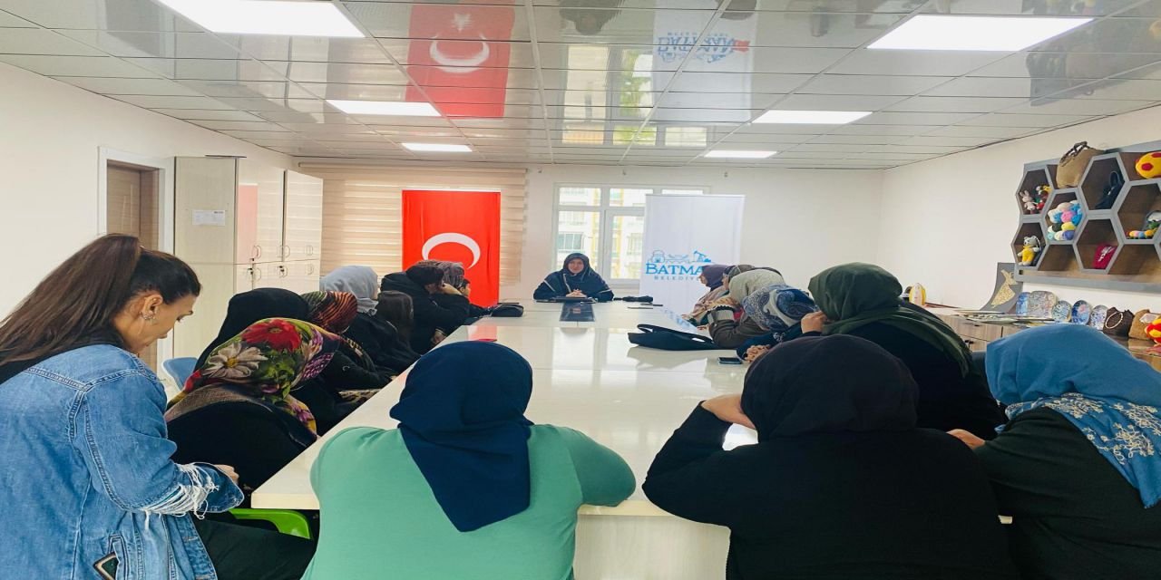 Batman Belediyesi'nden "Aile Yılı"na Özel "Sadakat ve Güven" Semineri