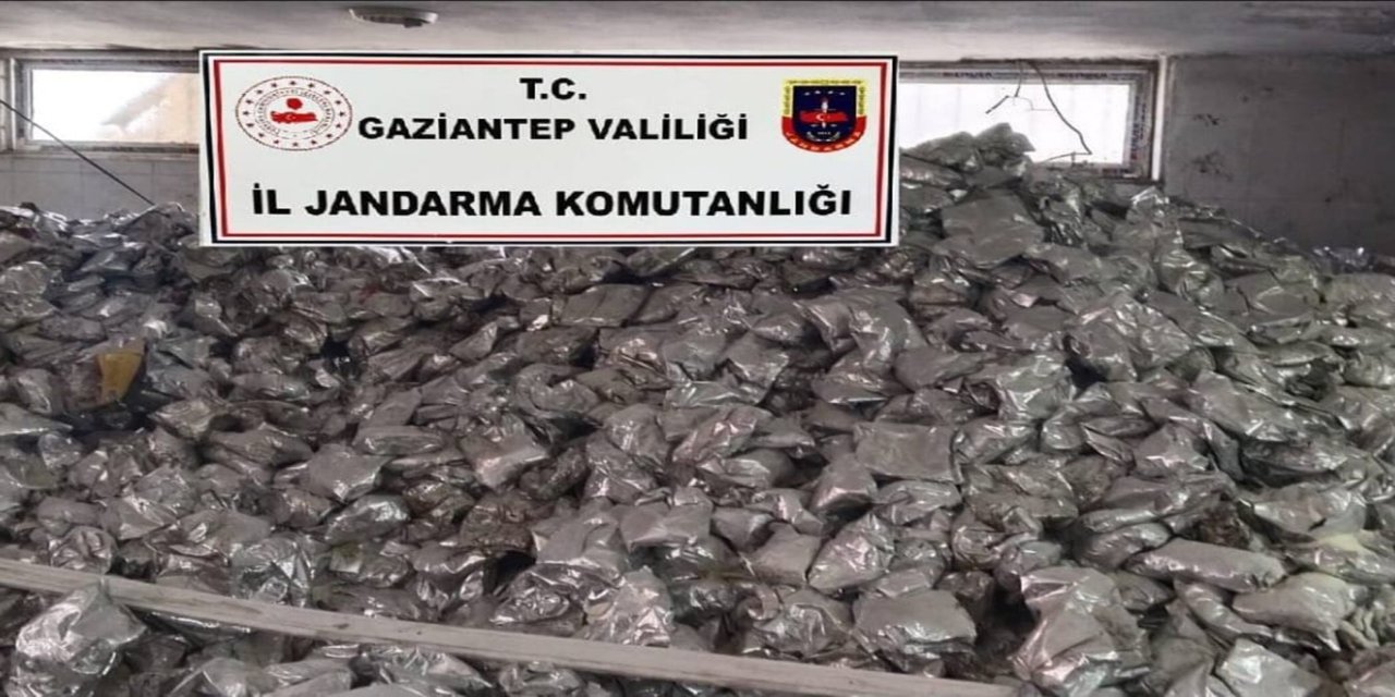 Gaziantep'te 10 ton sahte bebek maması ele geçirildi