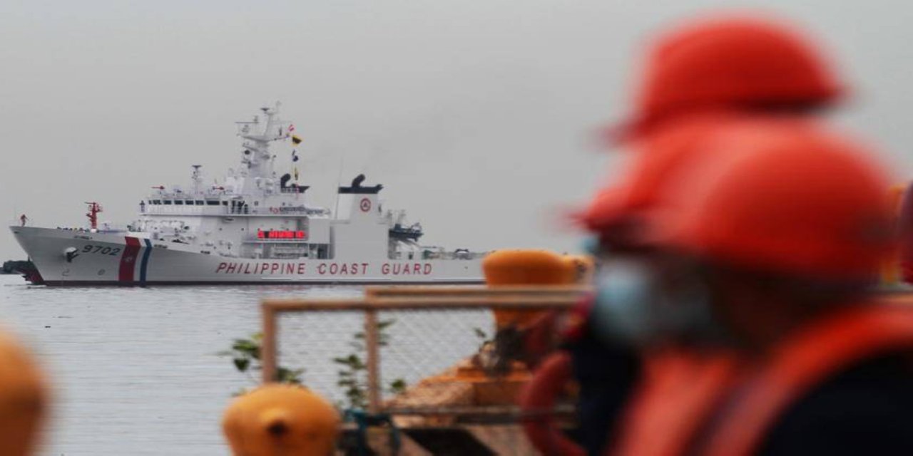 Filipinler'de gemi alabora oldu: 4 ölü