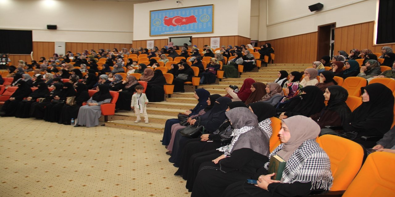"Ümmet, kadınların öne çıkmasıyla dirilişe geçecektir"