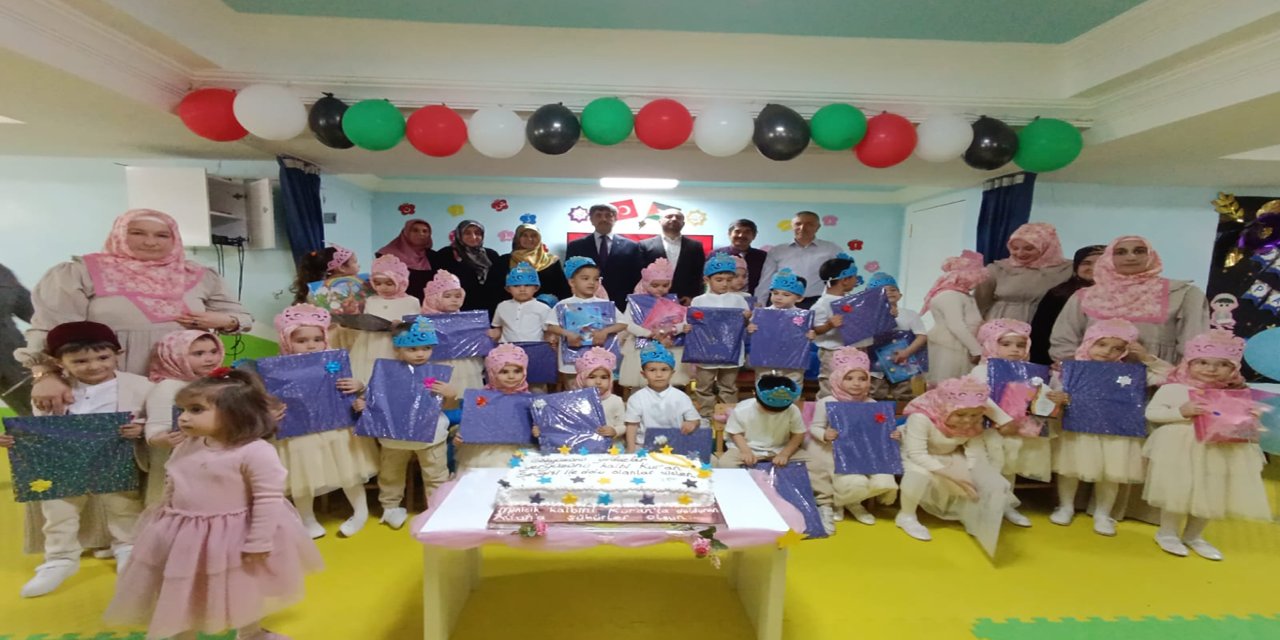 Anamurlu Minikler Kur'an'a geçmenin sevincini yaşadı