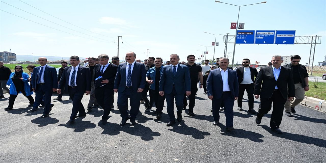 Vali Canalp: Hem Beşiri Yolu Hem de Diyarbakır Yolu Bu Sene Sonu Bitecek