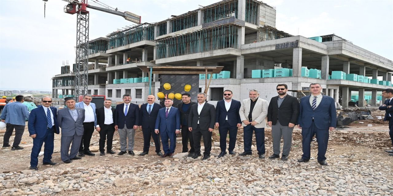 BATÜ Diş Hekimliği Uygulama ve Araştırma Hastanesi Kaba İnşaatı Yükseliyor