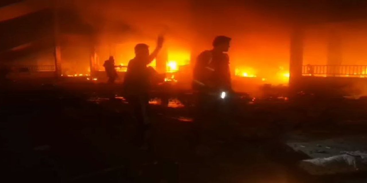 Gazze'de sivillerin sığındığı okul bombalandı: 10 şehit