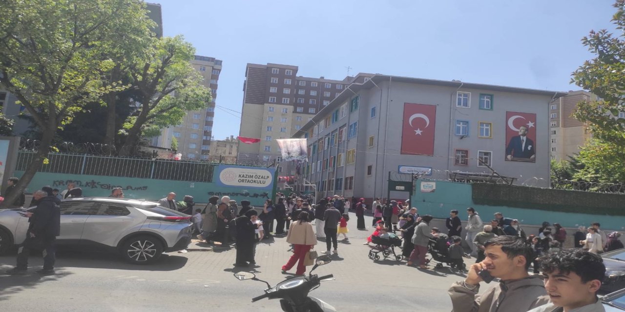 İstanbul'da deprem nedeniyle okullar 2 gün tatil edildi