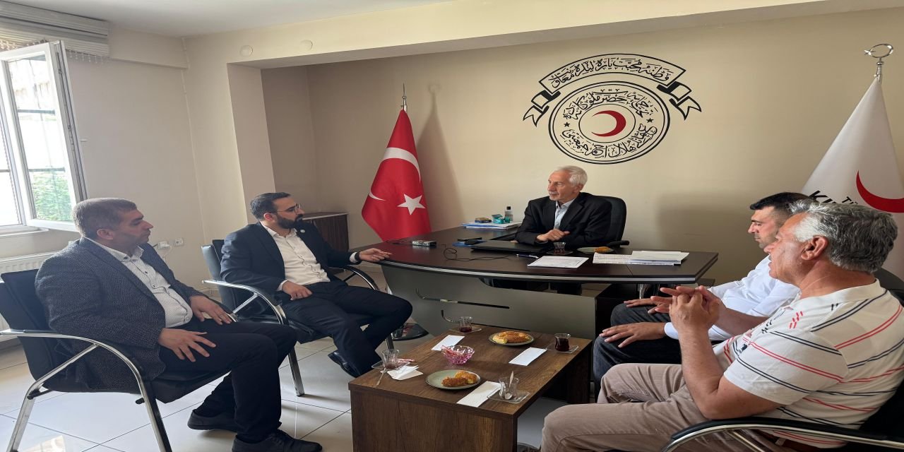 Başkan Altun’dan Kızılay Batman Şubesi’ne Ziyaret