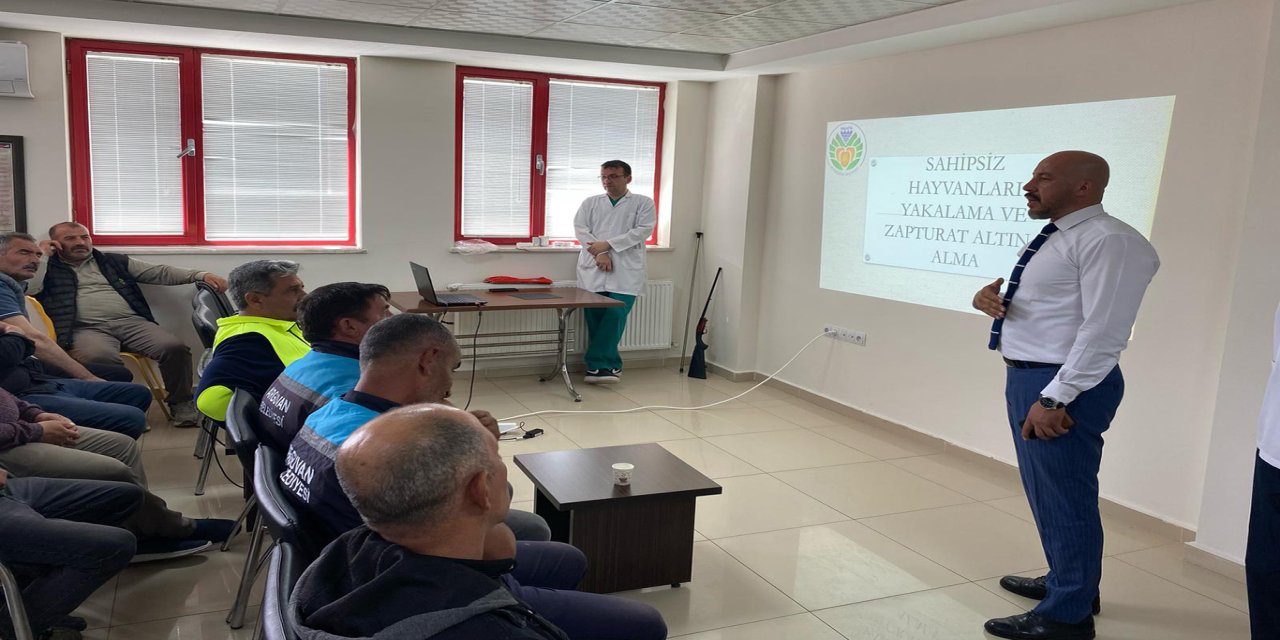 Malatya'da sahipsiz hayvanlara yaklaşma ve müdahale teknikleri eğitimi verildi