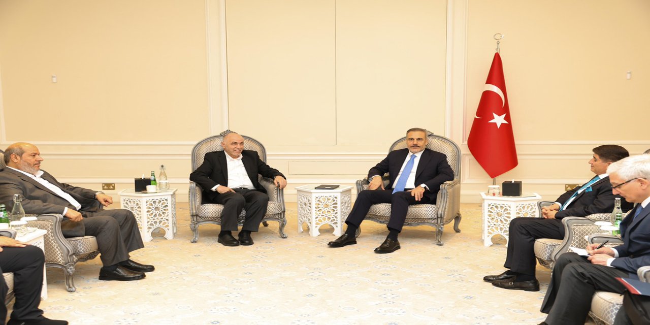 Dışişleri Bakanı Fidan, HAMAS Şura Meclisi Başkanı Derviş ile Katar'da görüştü