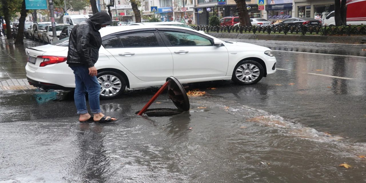 Meteoroloji'den kuvvetli yağış ve fırtına uyarısı
