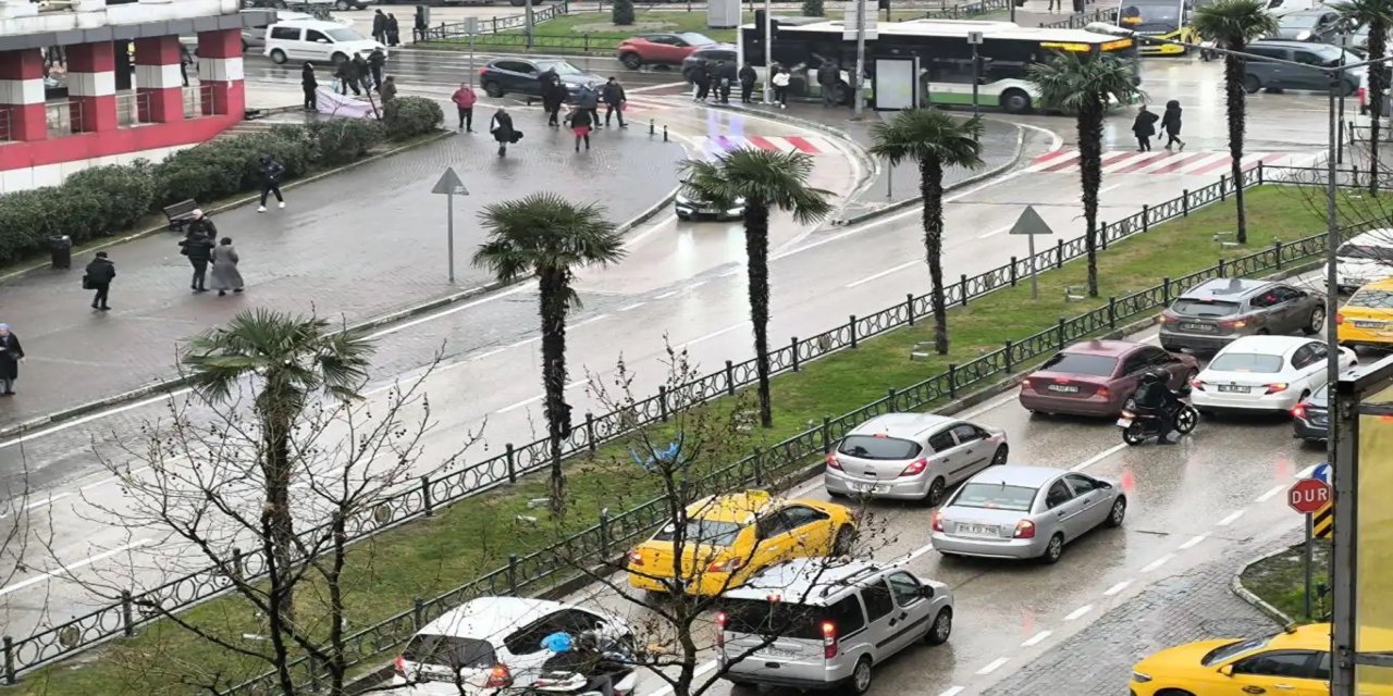 Yağışlı hava etkisini sürdürüyor