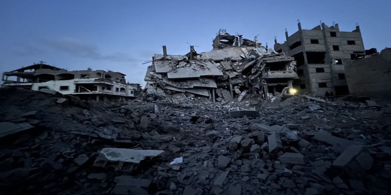 Gazze Şeridi'nde şehit sayısı 52 bin 535'e yükseldi