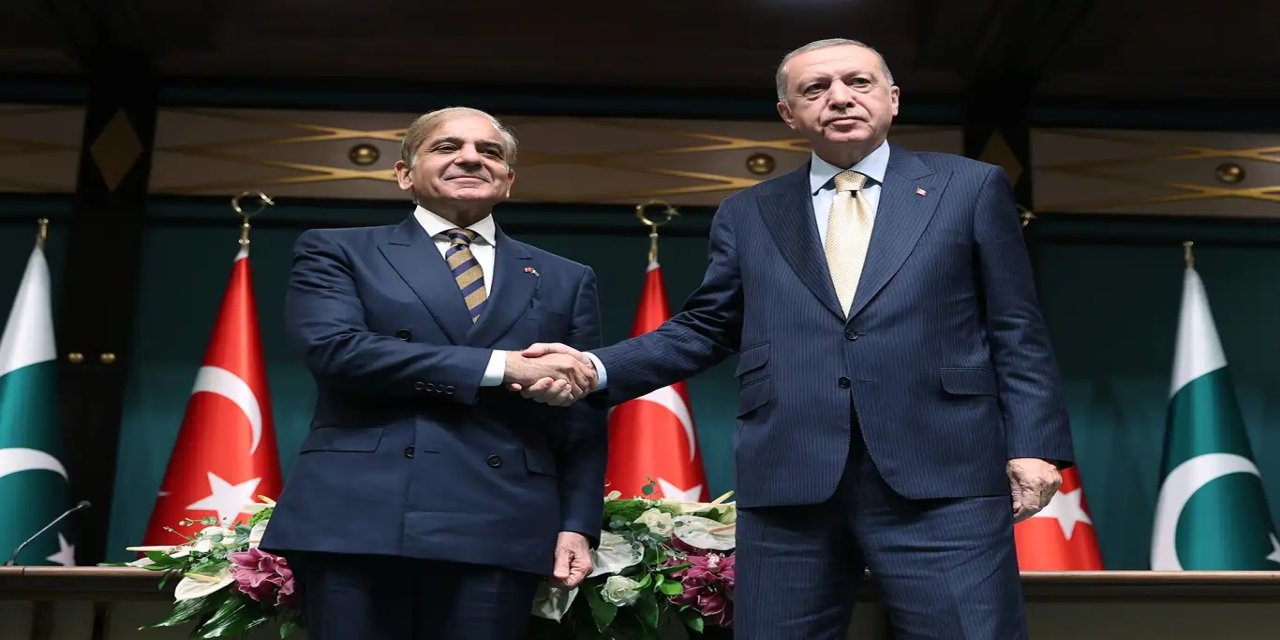 Cumhurbaşkanı Erdoğan'dan Pakistan Başbakanı Şerif'in "minnettarlık" paylaşımına yanıt