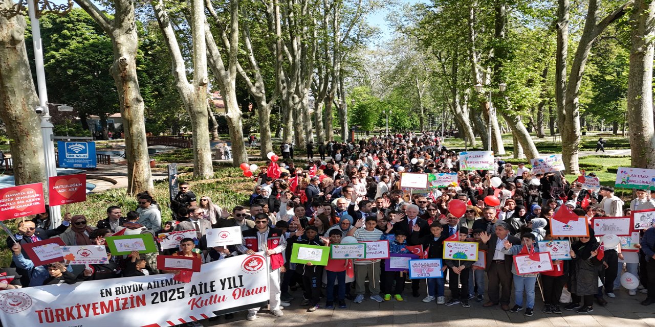 İstanbul'da "Aile Yılı" yürüyüşü