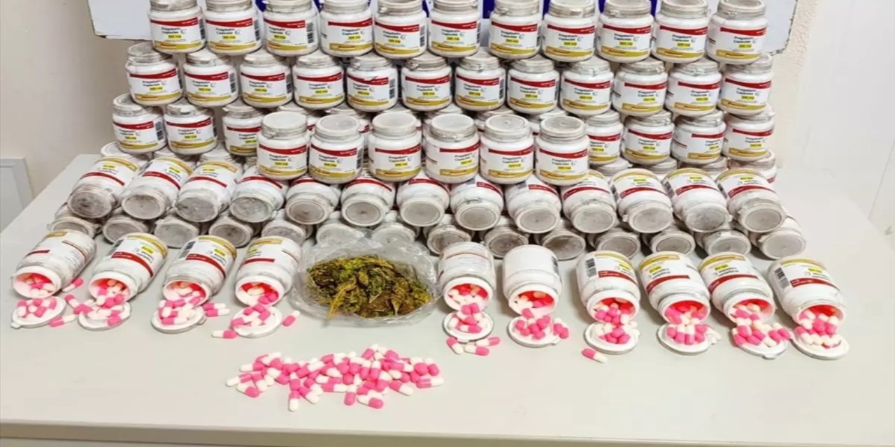 İzmir'de uyuşturucu operasyonu: 2 gözaltı