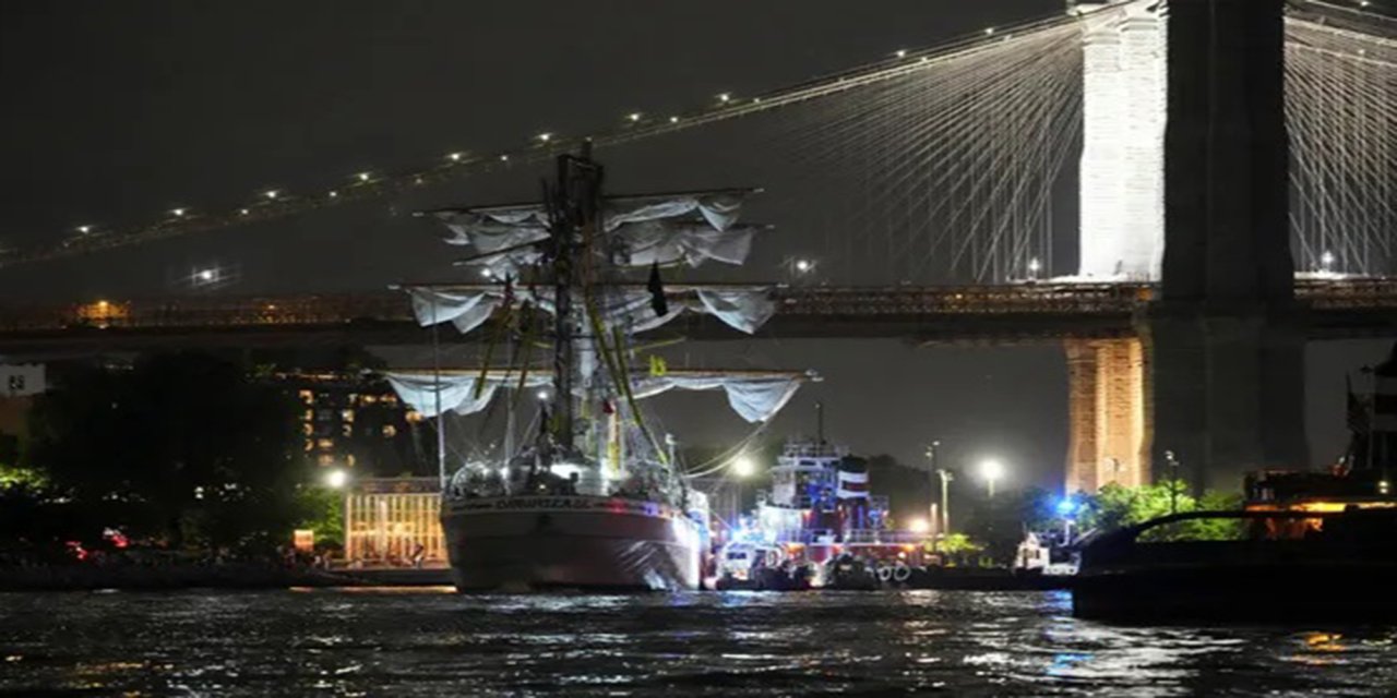 Brooklyn Köprüsü'ne gemi çarptı: 2 ölü, 17 yaralı