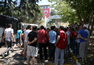 Erler yaşanan dehşeti gözler önüne serdi