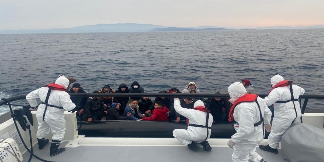 Yunanistan unsurlarının geri ittiği düzensiz göçmenler kurtarıldı