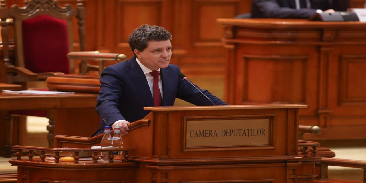 Romanya'nın yeni cumhurbaşkanı Dan göreve başladı