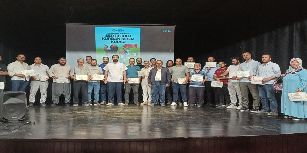 Malatya Büyükşehir Belediyesinden uygulamalı kurban kesimi eğitimi