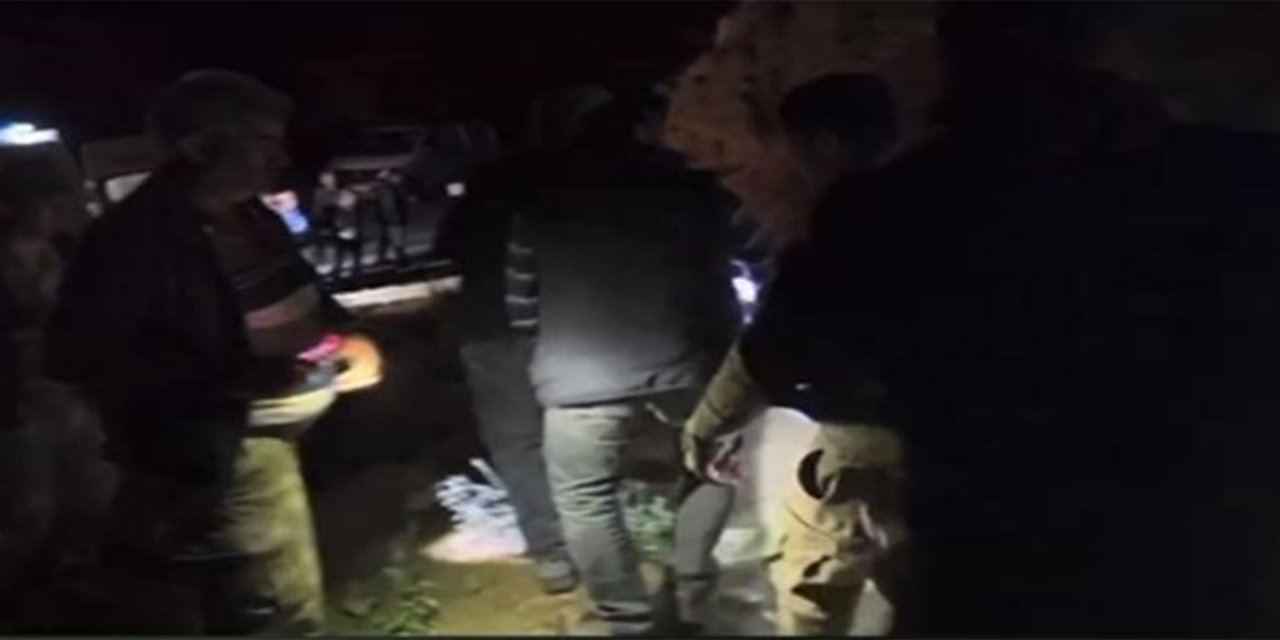 Elazığ'da otomobil uçuruma yuvarlandı: 2 ölü 1 yaralı