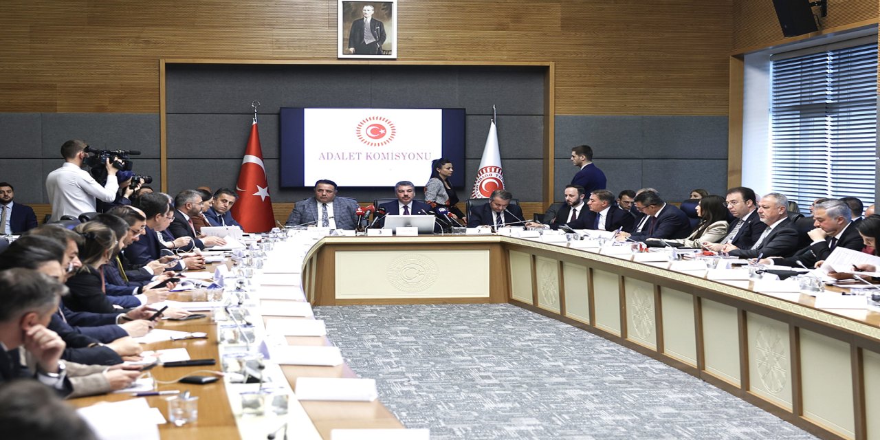 TBMM Adalet Komisyonu 10 Yargı Paketi'ni kabul etti