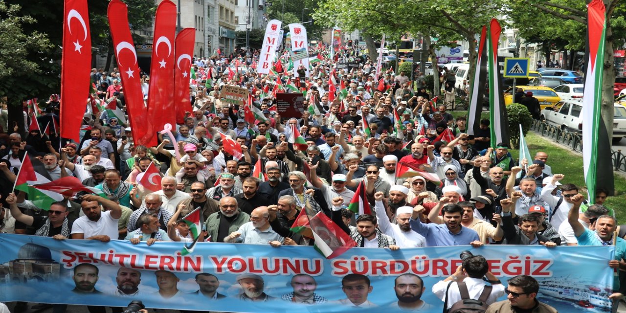 Özgür Filistin için on binler İstanbul'da yürüdü