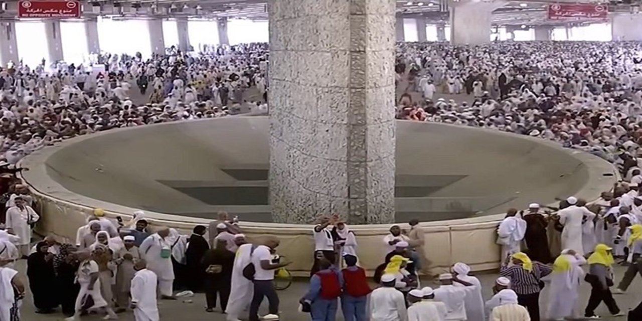 1,7 milyon hacı, Kurban Bayramı'nın ilk sabahında Mina'da cemre taşladı