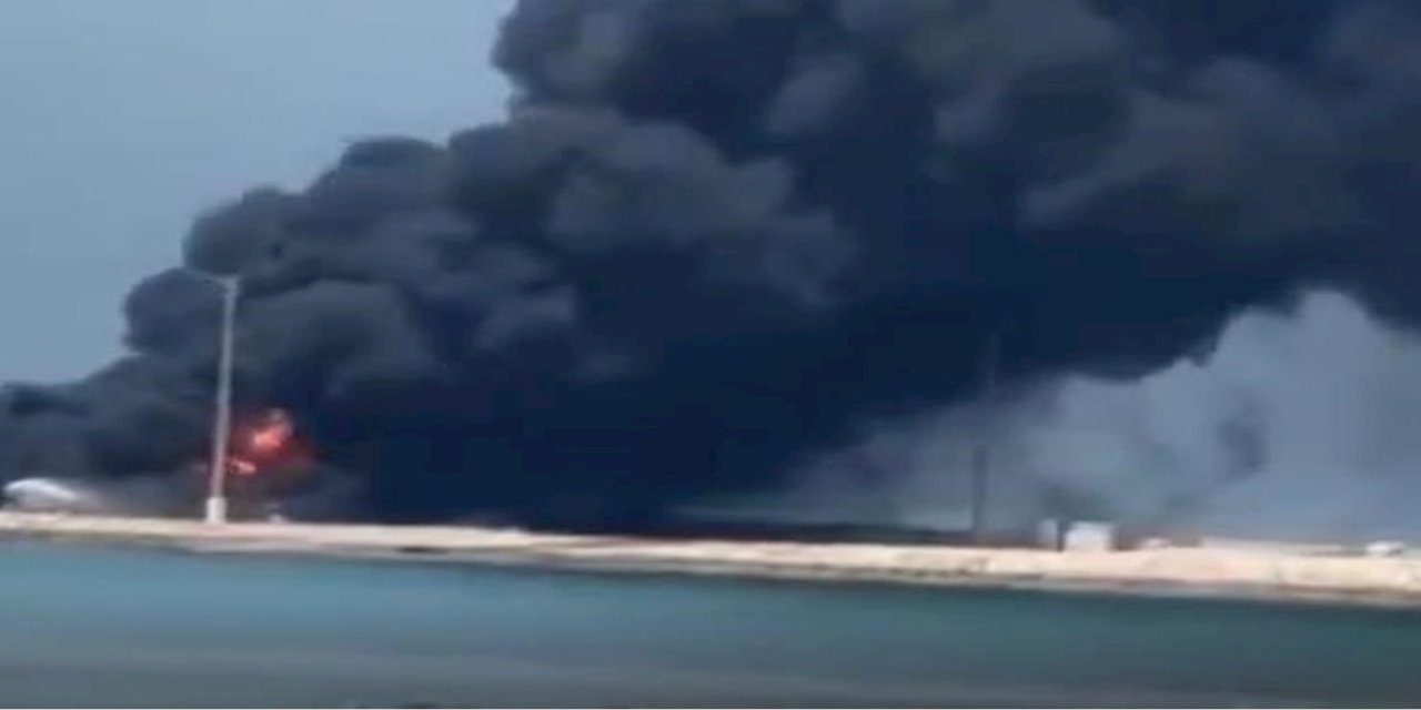 İran'da metanol tankerinde çıkan yangında 3 kişi öldü, 2 kişi yaralandı