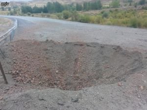 Bomba yüklü araç erken infilak etti: 1 ölü