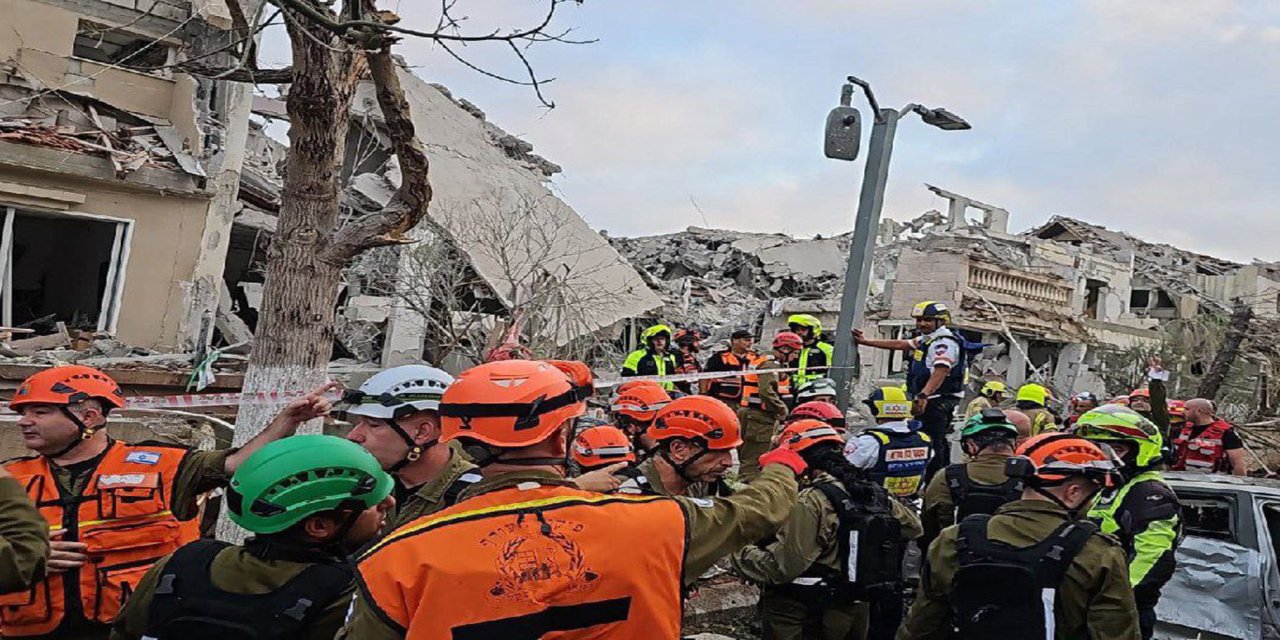 İran füzeleri siyonistlerin "Kalkan" hayallerini yıkıyor