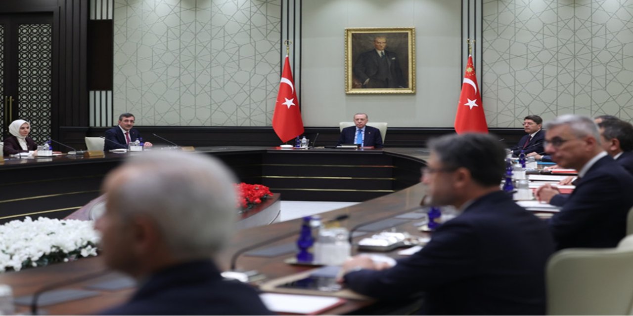 Kabine toplandı