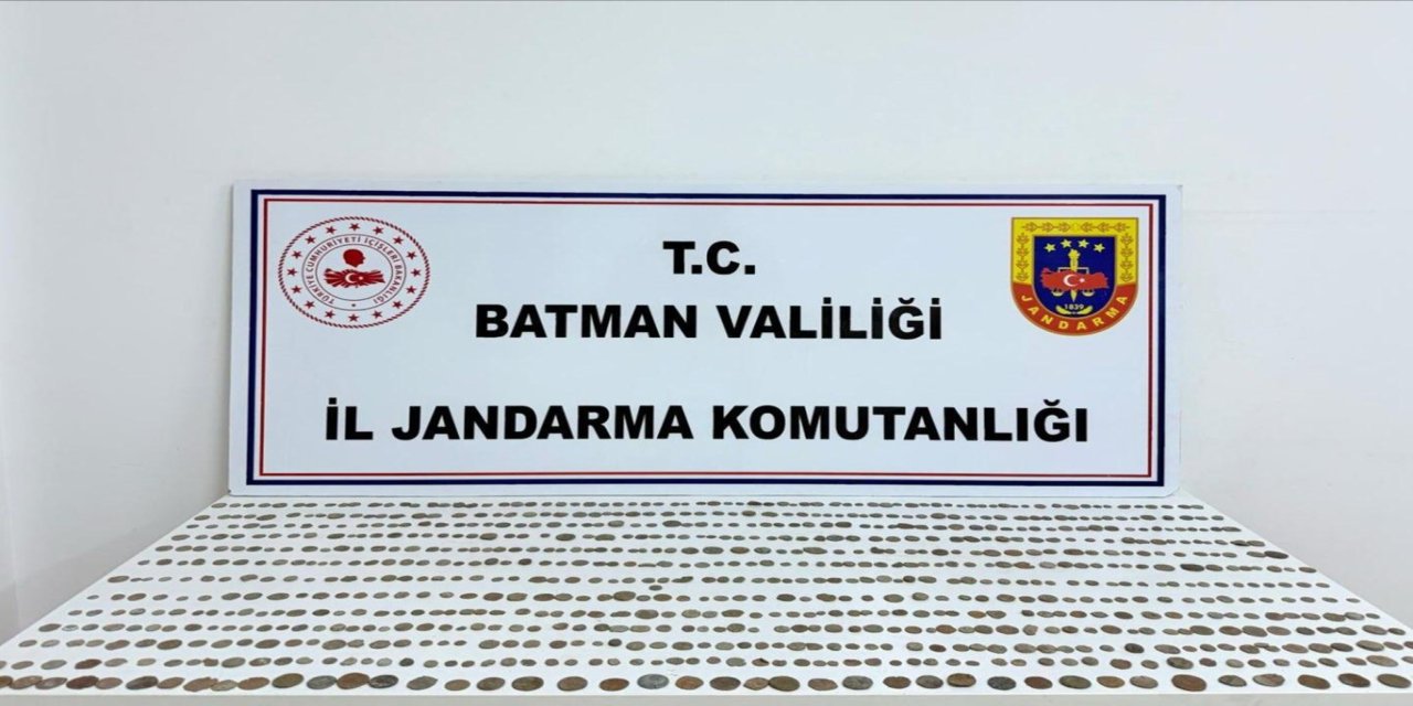Batman'da tarihi eser operasyonu: bin 245 sikke ele geçirildi