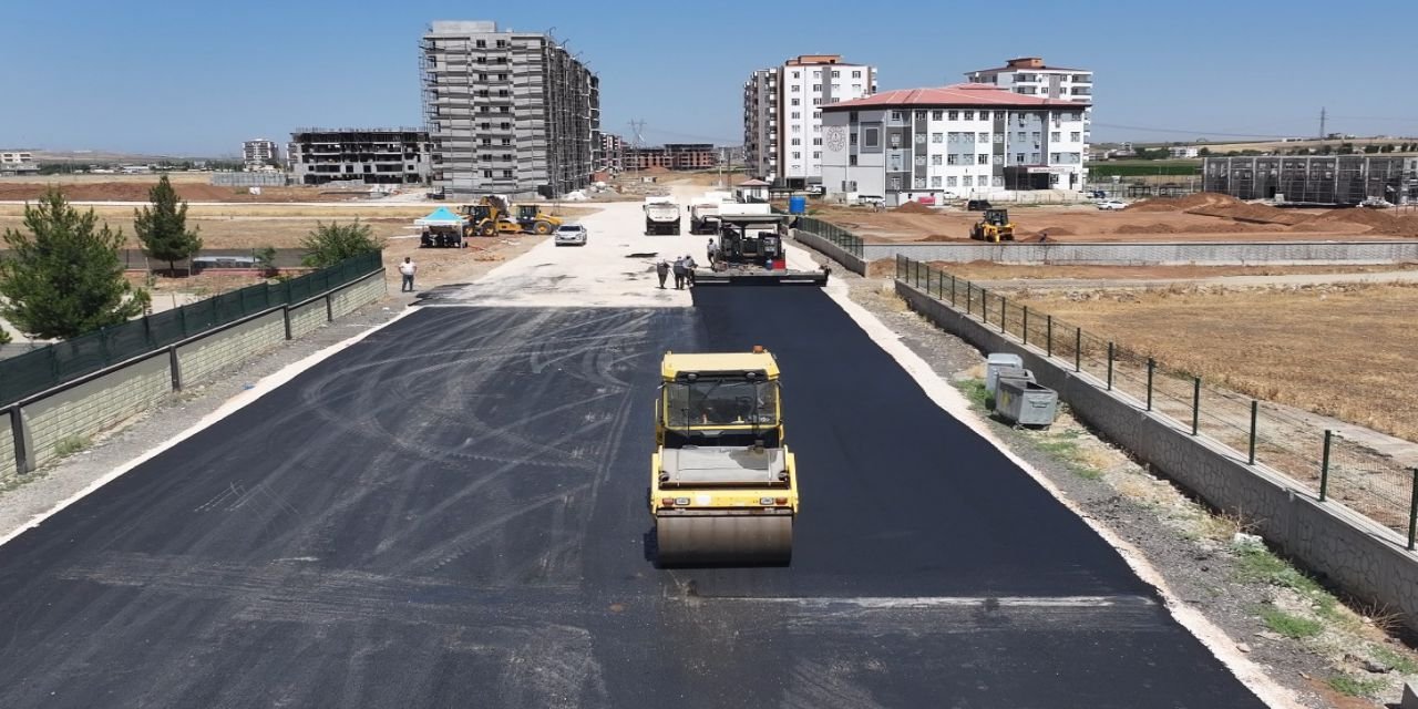 Batman Belediyesi'nin Hedefi 150 Bin Ton Asfalt Sermek