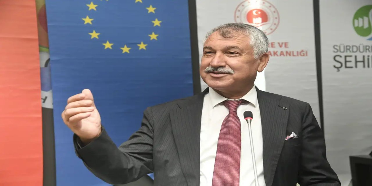 Adana ve Büyükçekmece'nin belediye başkanları görevinde uzaklaştırıldı
