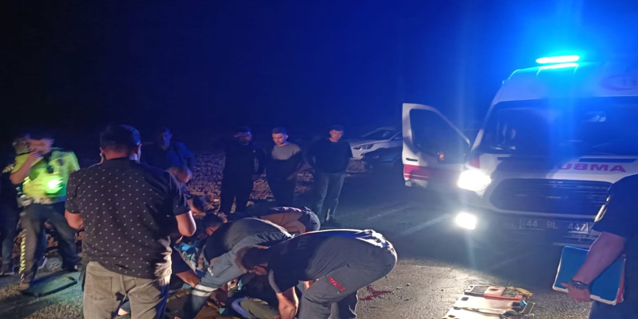 Malatya'da minibüs ile traktör çarpıştı: 1 ağır yaralı