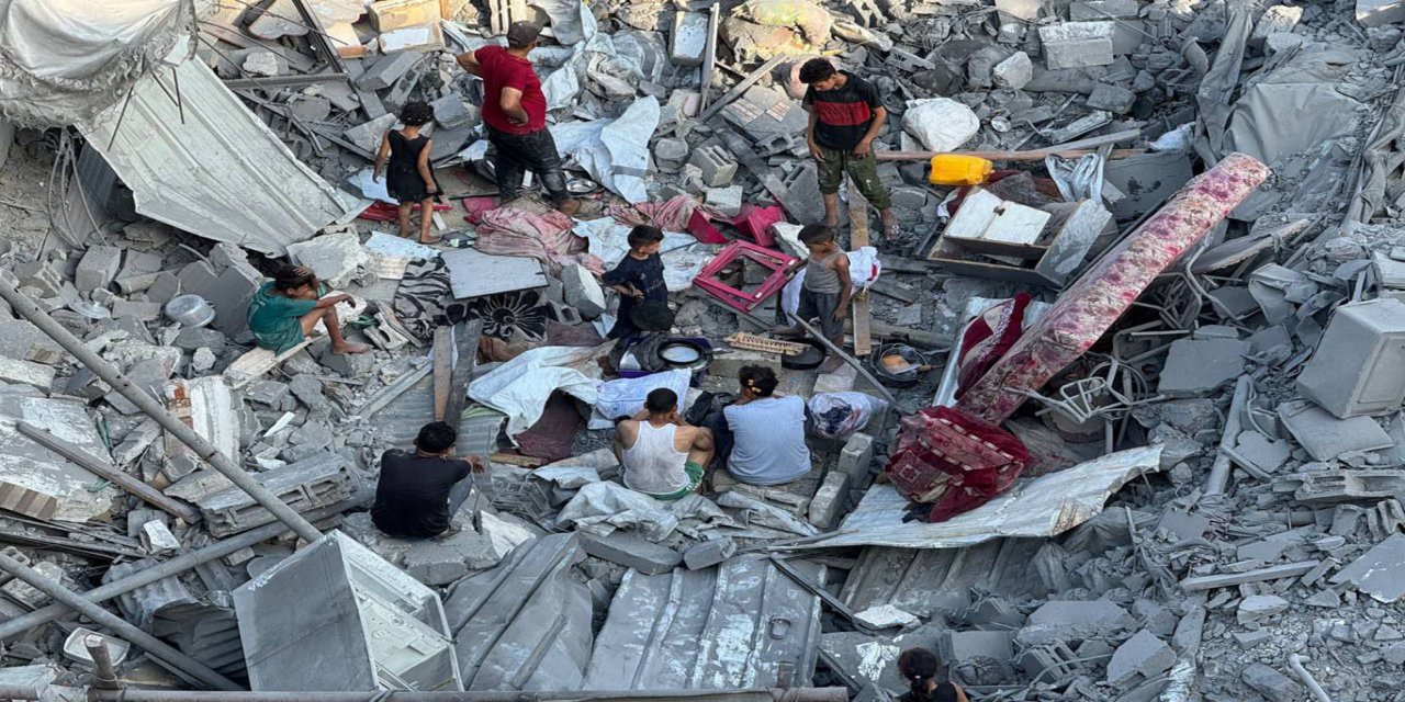 Gazze'de yardım bekleyenlere ve sığınmacılara saldırı: 7 şehit