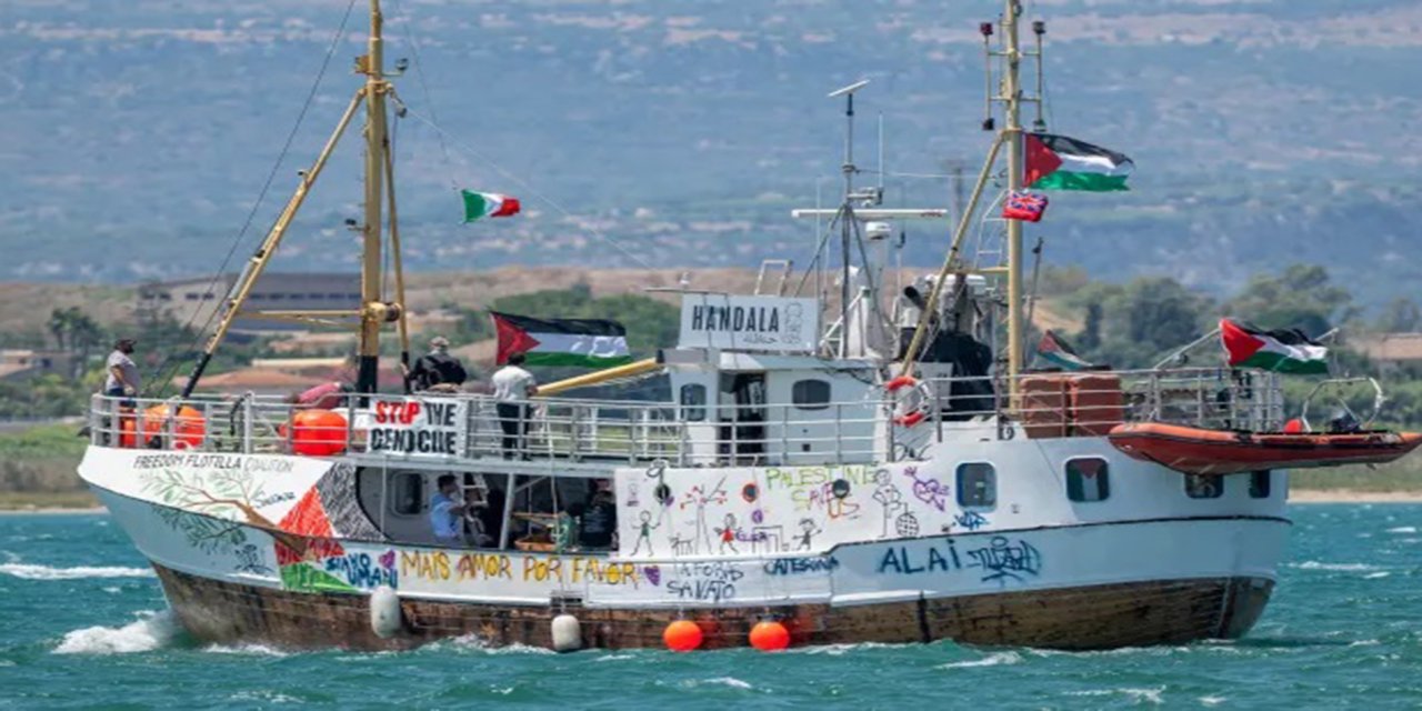 Özgürlük Filosu'nun Hanzala gemisi Gazze'ye doğru yola çıktı