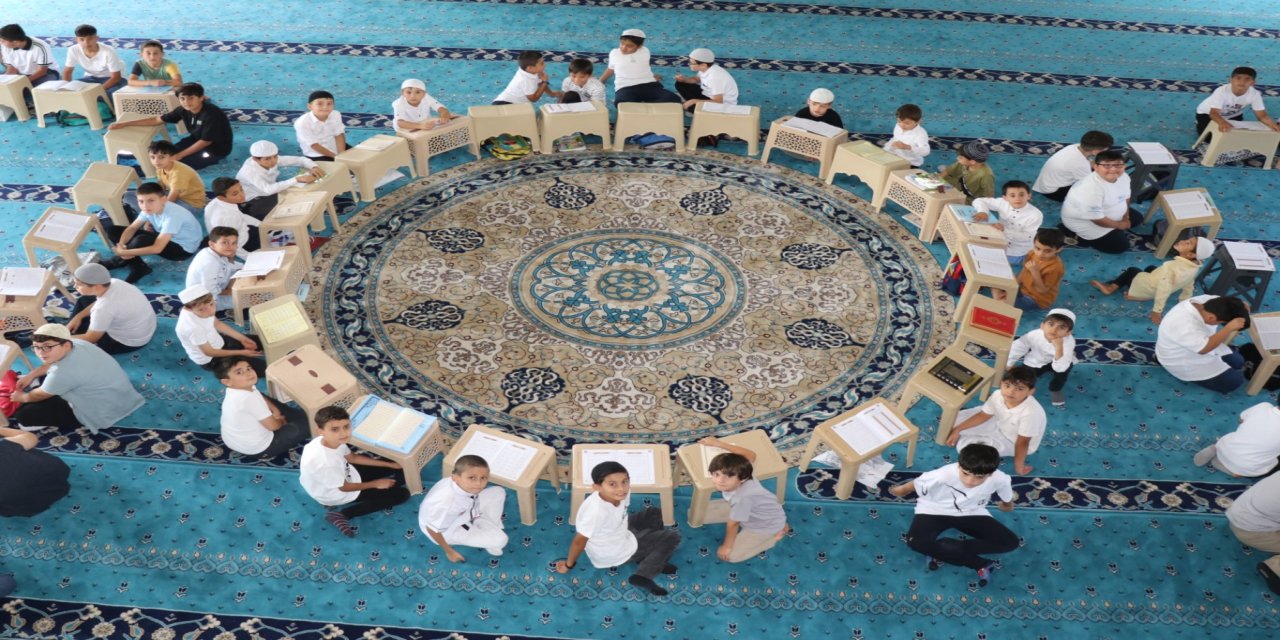 Yaz Kur'an kursları tüm güzelliğiyle devam ediyor