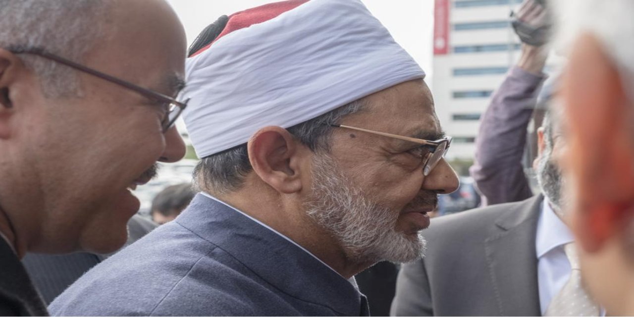 Ezher'in Gazze'yi açlıktan kurtarma çağrısını silmesi tepki çekti