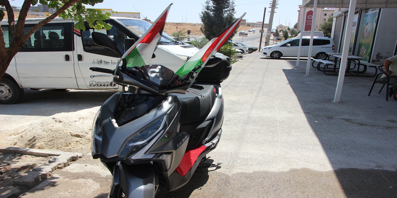 Motosikletini Gazze için bağışladı