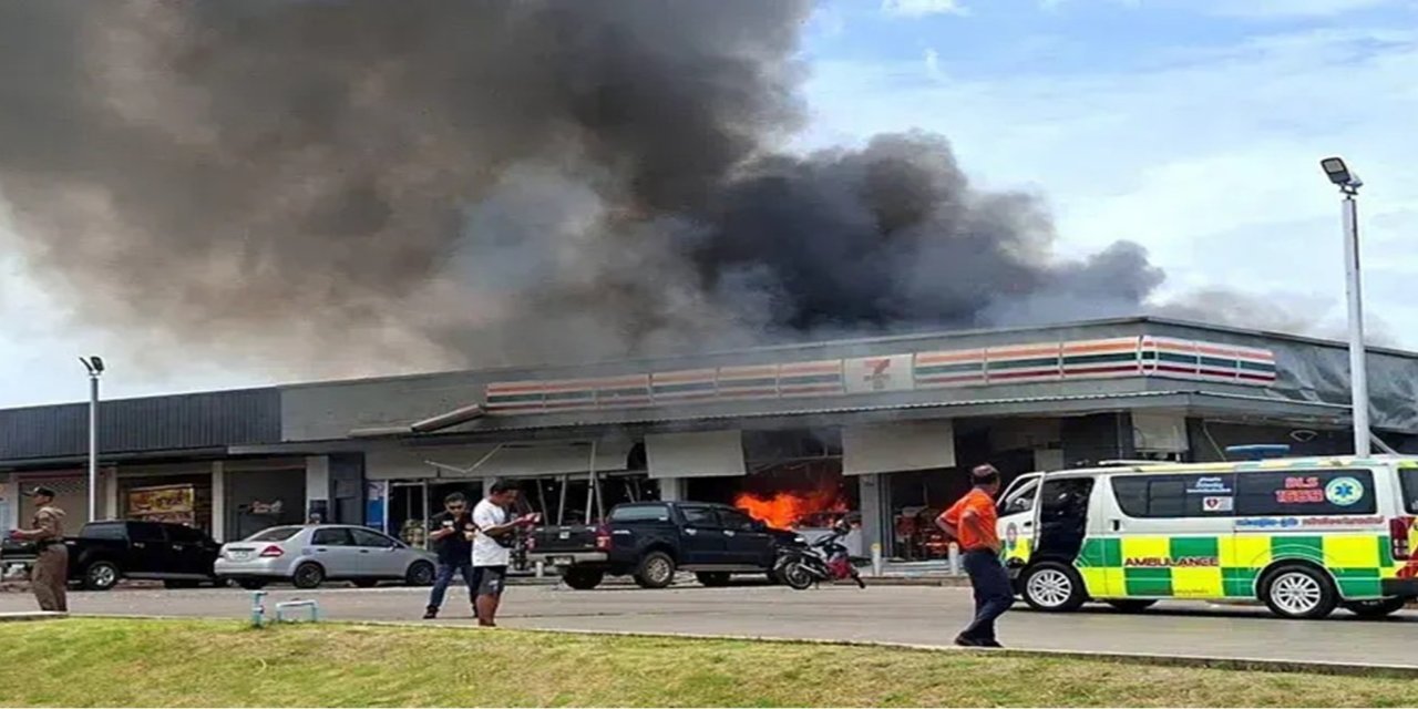 Tayland'ın sekiz bölgesinde sıkıyönetim ilan edildi