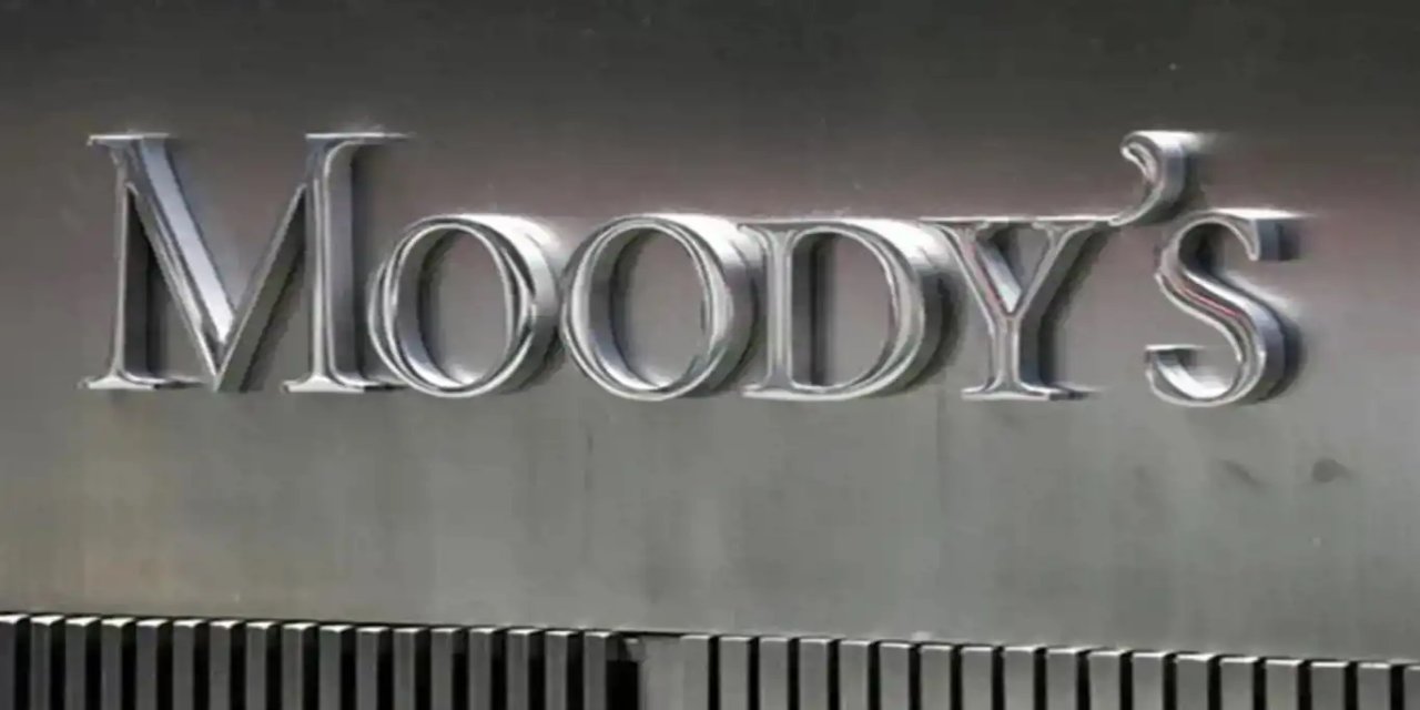 Moody's Türkiye'nin kredi notunu yükseltti