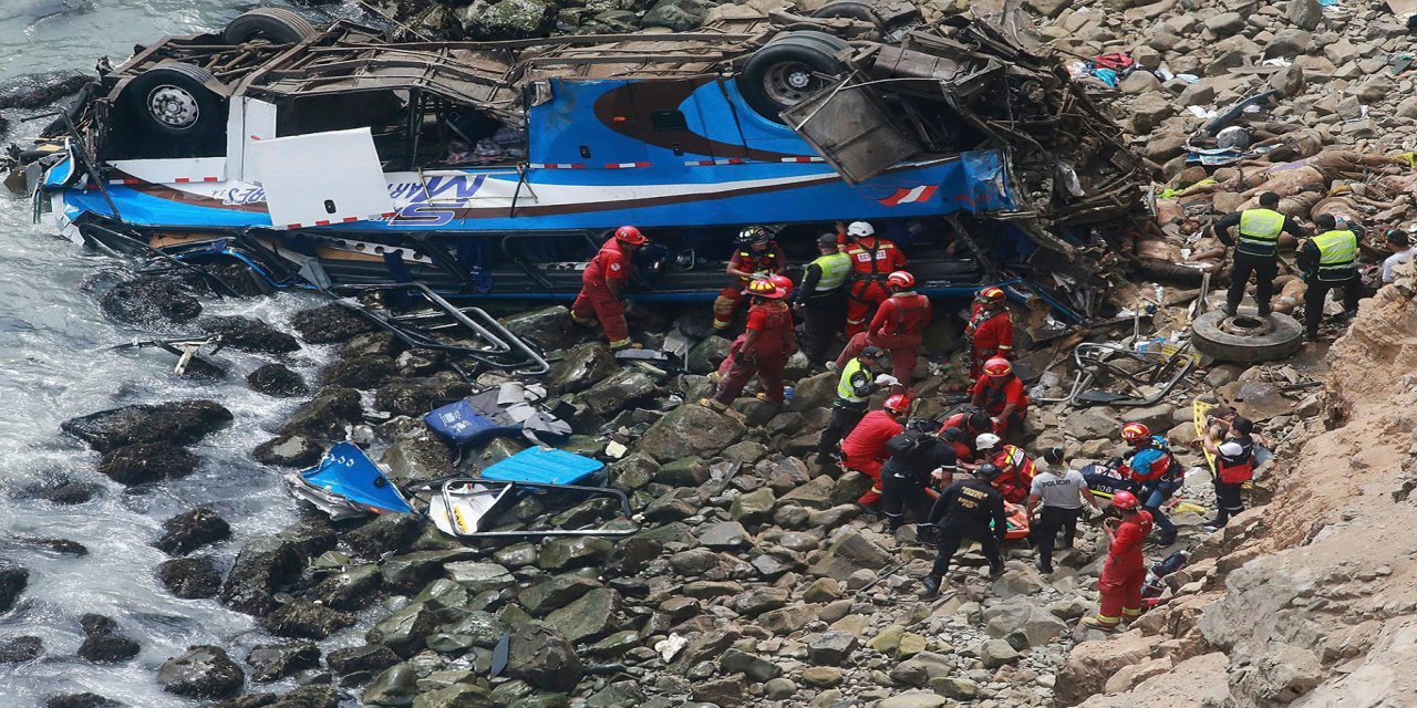 Peru'da otobüs kazası: 18 ölü, 48 yaralı