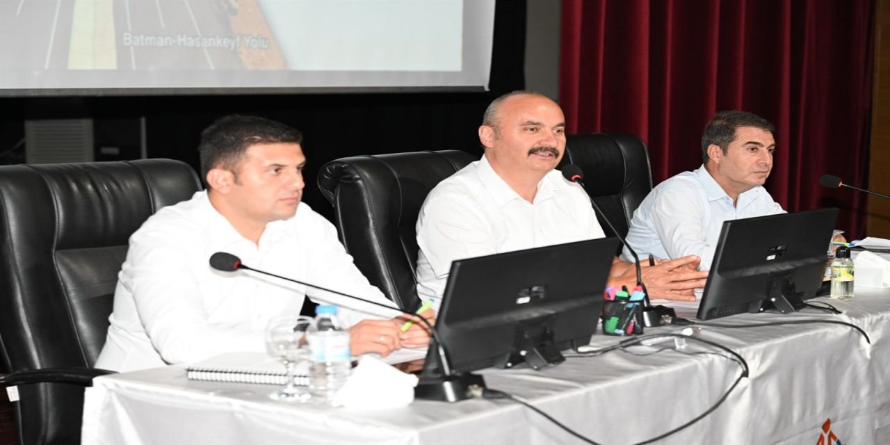 Vali Canalp: 282 Proje Devam Ediyor