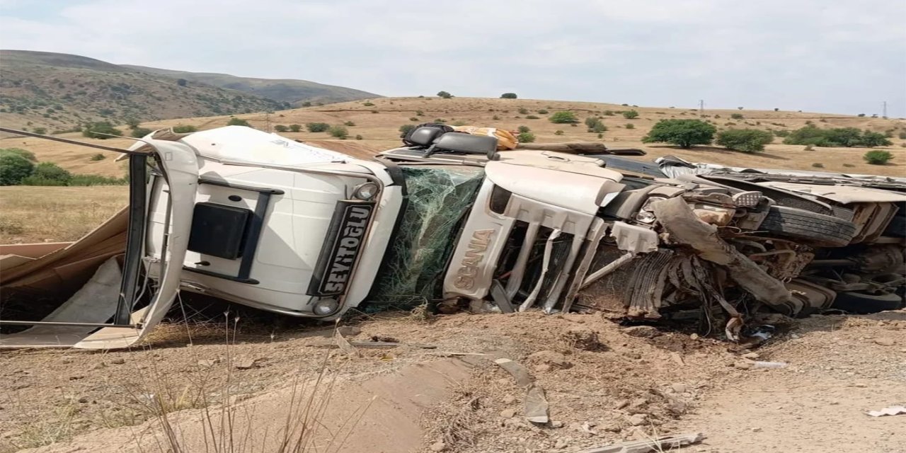 Bingöl'de tır kazası: 3 kişi yaralandı